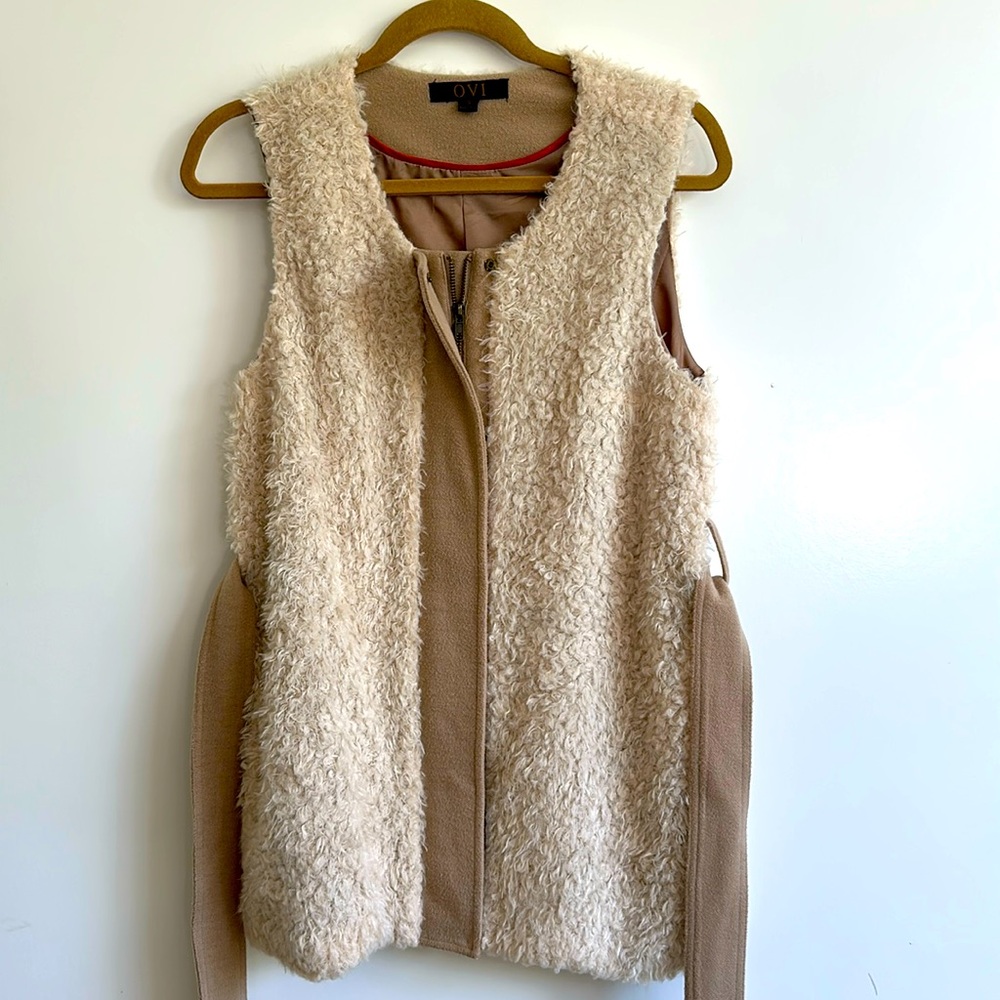 Ovi  Cream & Tan Zipper Belted Side Pockets Vest Size Small